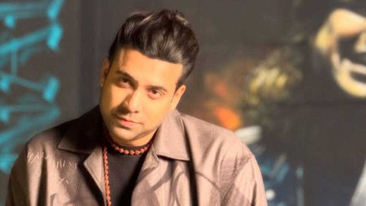 Jubin Nautiyal took seven rounds of childhood love, secretly married in the mountains