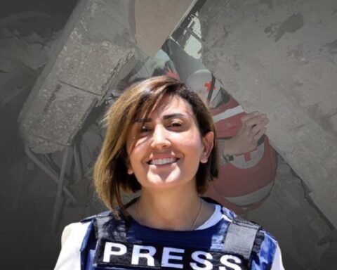 Lebanese journalist Amal Khalil died in the Israeli attack, his body was buried in the rubble for 6 hours.