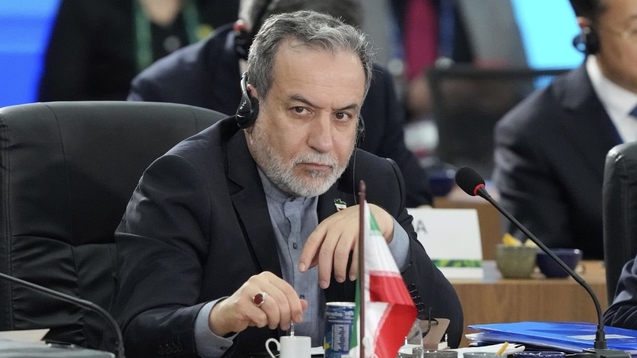 Iran’s foreign minister will go to Pakistan, will talk with America?
