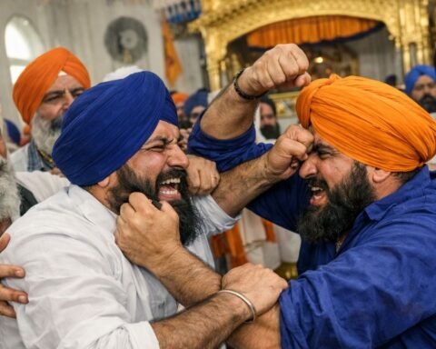 Swords and turbans went off in a gurdwara in Germany, 11 people were injured