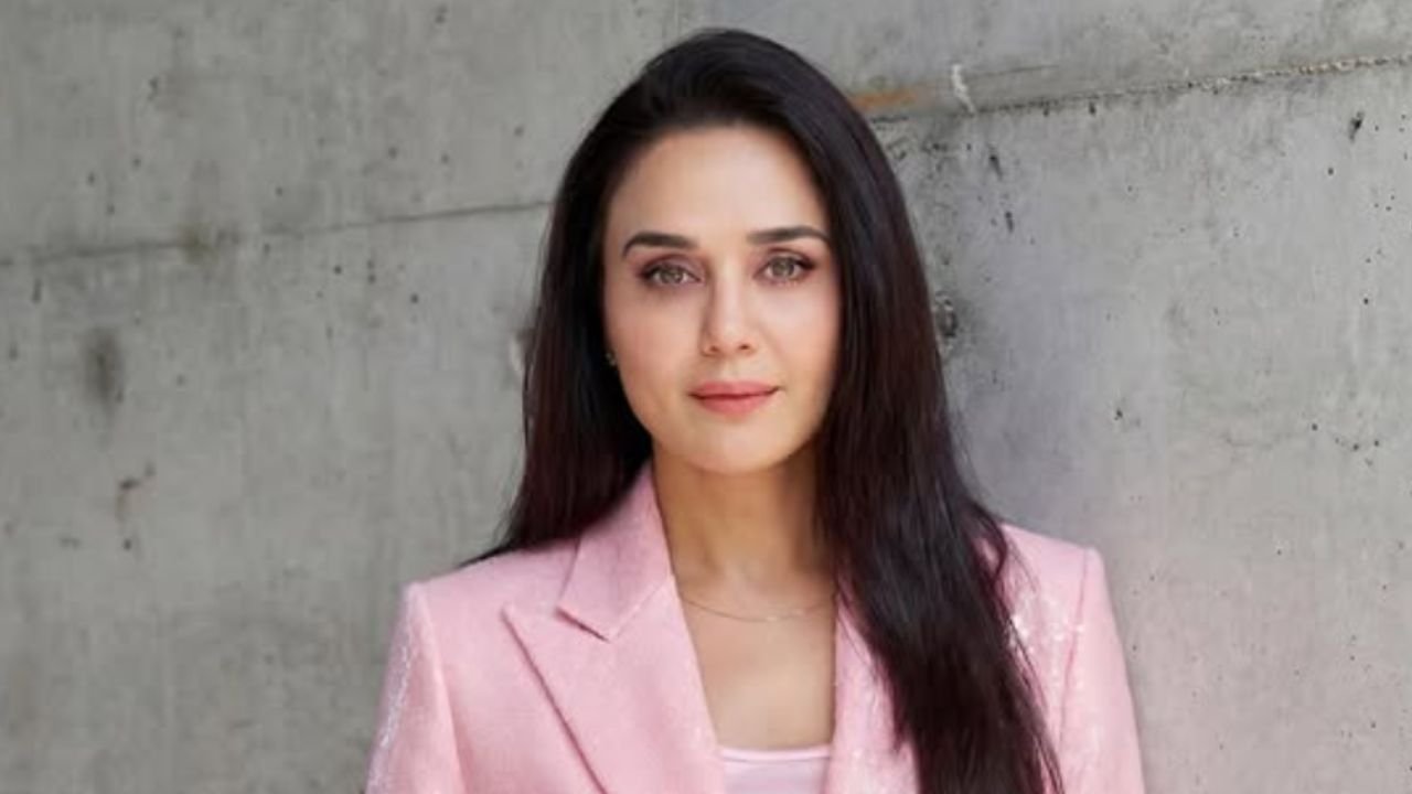 Preity Zinta to make a comeback after 7 years, will be seen opposite Kunal Khemu in 'Vibe'