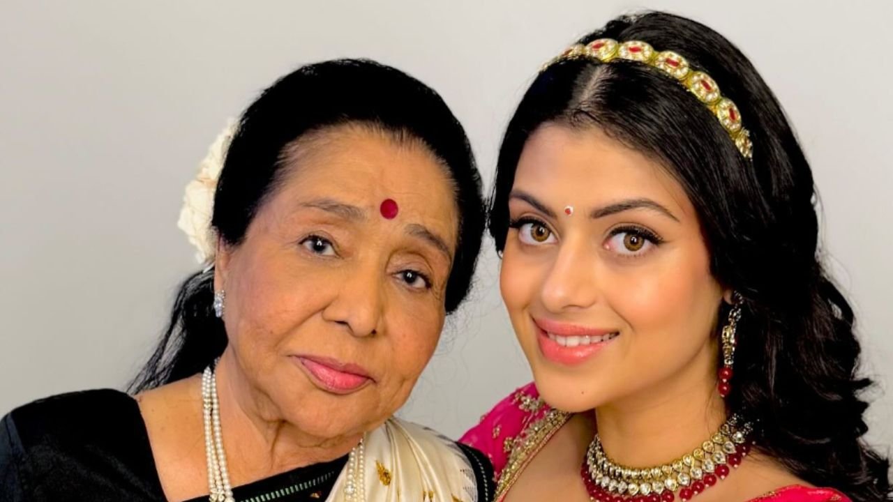 Who is Asha Bhosle's granddaughter Janai who will follow in her grandmother's footsteps?