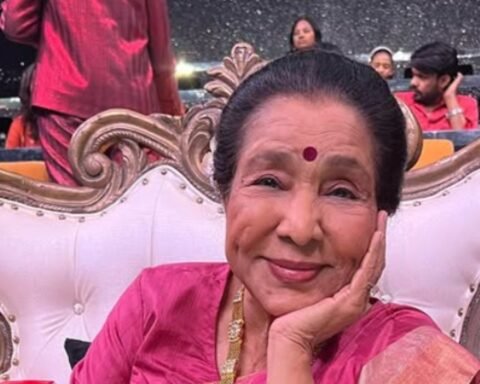 From 'O Mere Sona Re' to 'Kah Don Tumhe', these are Asha Bhonsle's timeless songs.