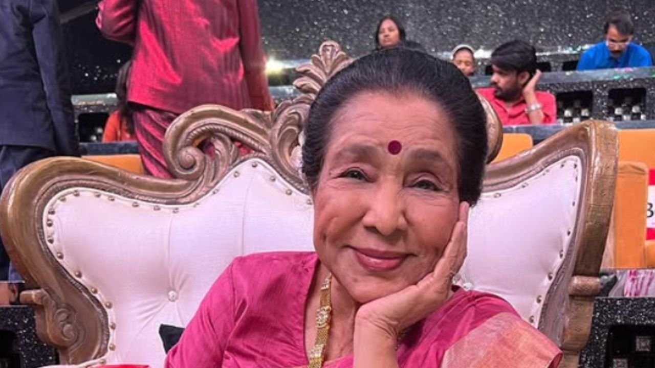 From 'O Mere Sona Re' to 'Kah Don Tumhe', these are Asha Bhonsle's timeless songs.